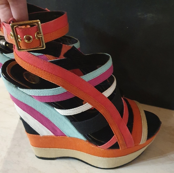 Size 7 Zu colourful wedges - Picture 4 of 8